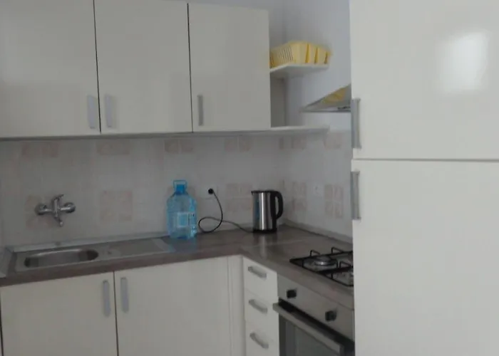 Apartment With Parking Space - 17069 *