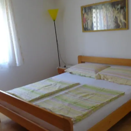 Appartamento With Parking Space - 17069 Vir